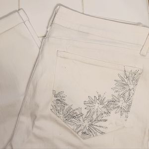 Rachel  roll cuff lift & tuck white rhinestone pocket jeans 👖  size 14.